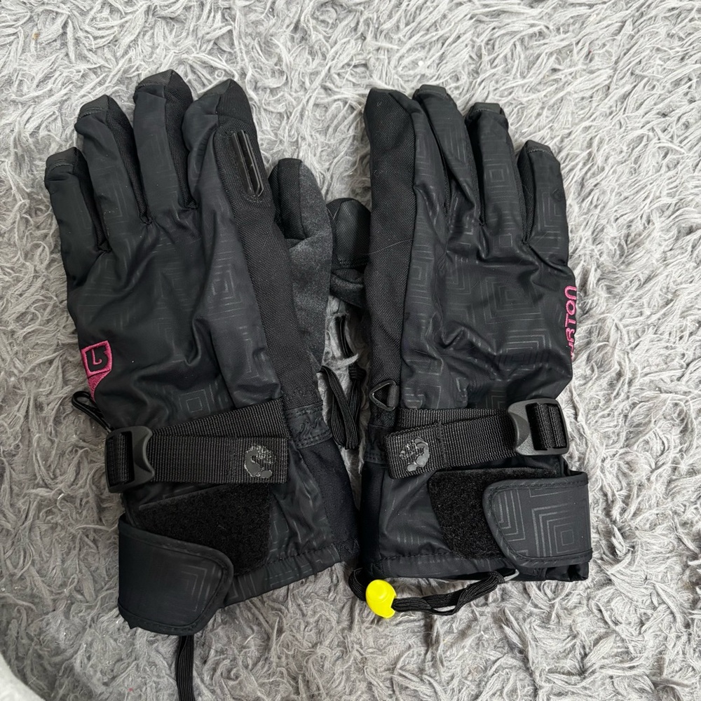 Burton snow gloves